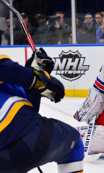 Blues can't crack Rangers' goaltender Lundqvist in 2-1 defeat